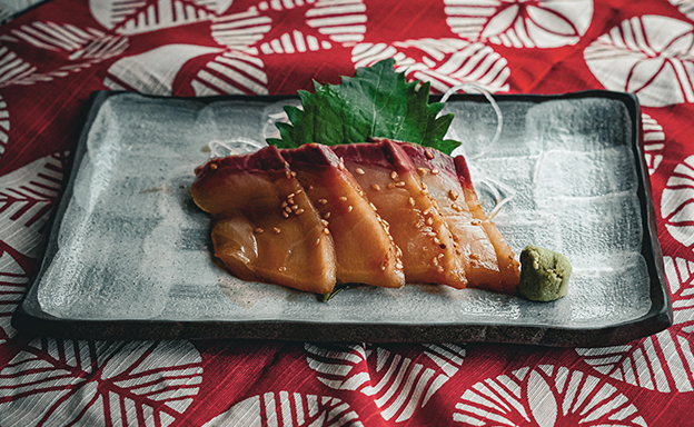 Hamachi Goma Sashimi